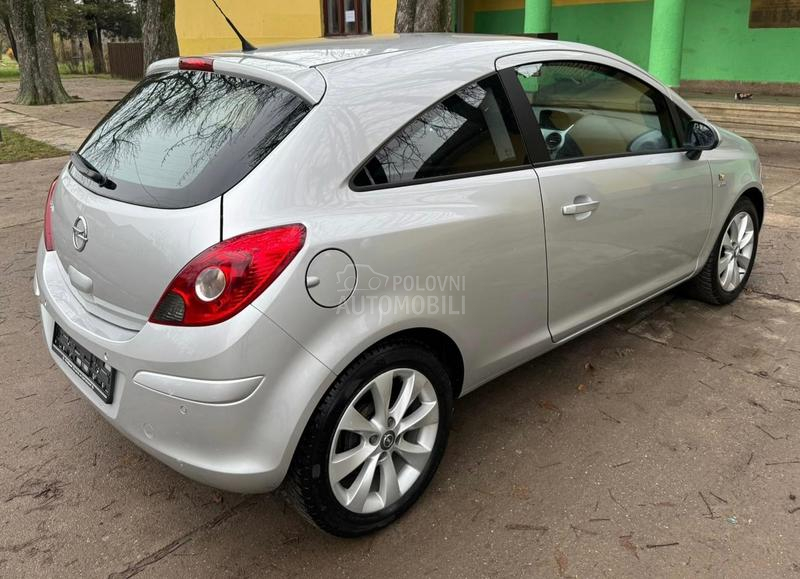 Opel Corsa D 1.4 ACTIVE