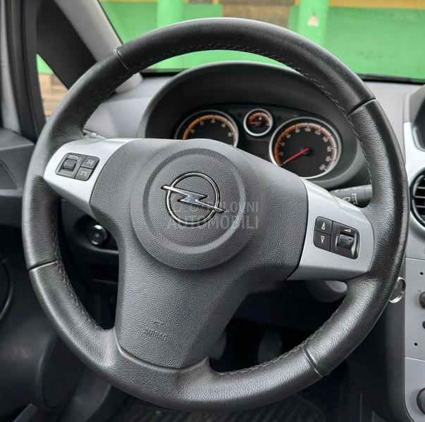 Opel Corsa D 1.4 ACTIVE