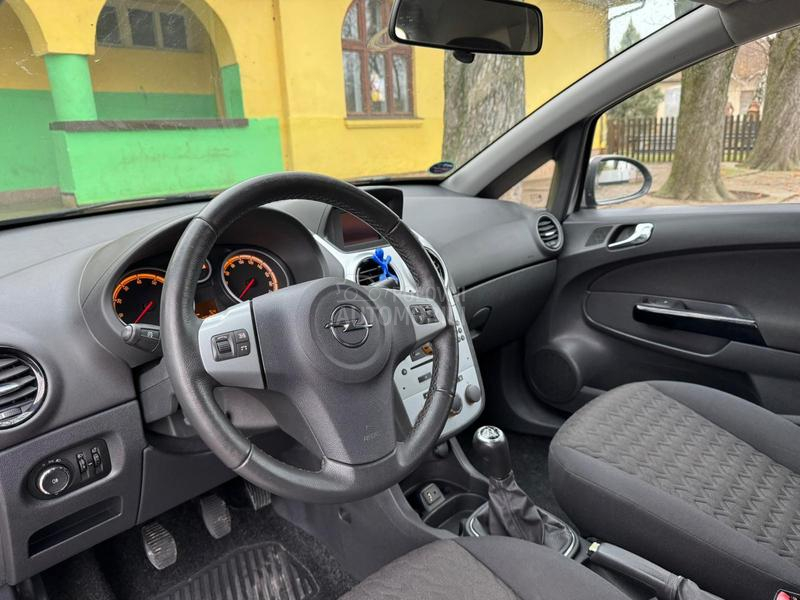 Opel Corsa D 1.4 ACTIVE