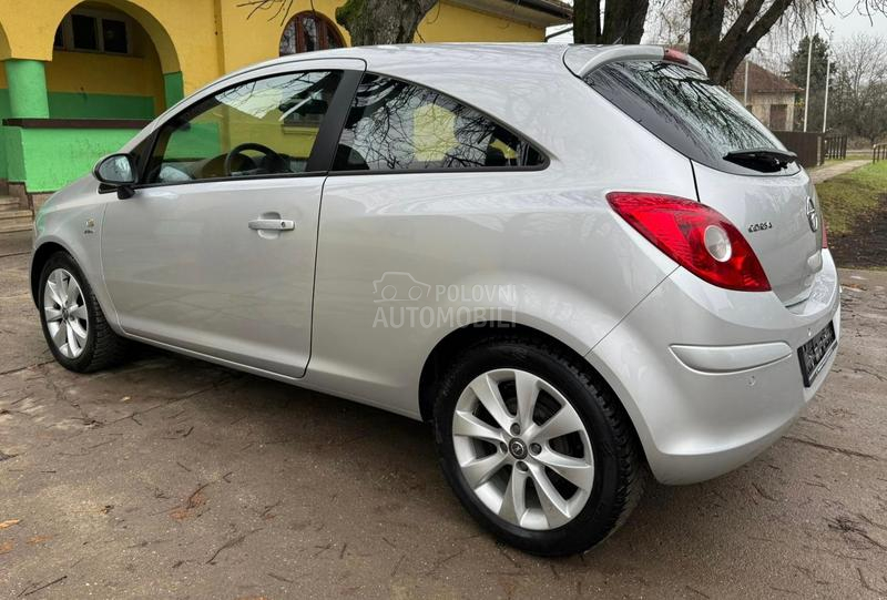 Opel Corsa D 1.4 ACTIVE