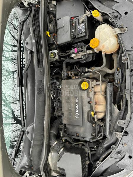 Opel Corsa D 1.4 ACTIVE