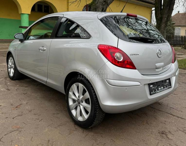 Opel Corsa D 1.4 ACTIVE