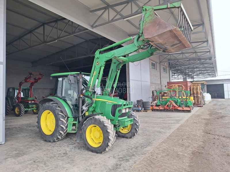 John Deere 5820 i 6110 Uvoz