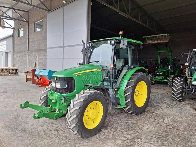 John Deere 5820 i 6110 Uvoz
