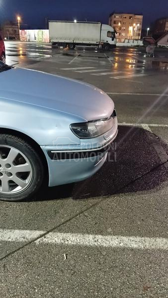 Peugeot 406 