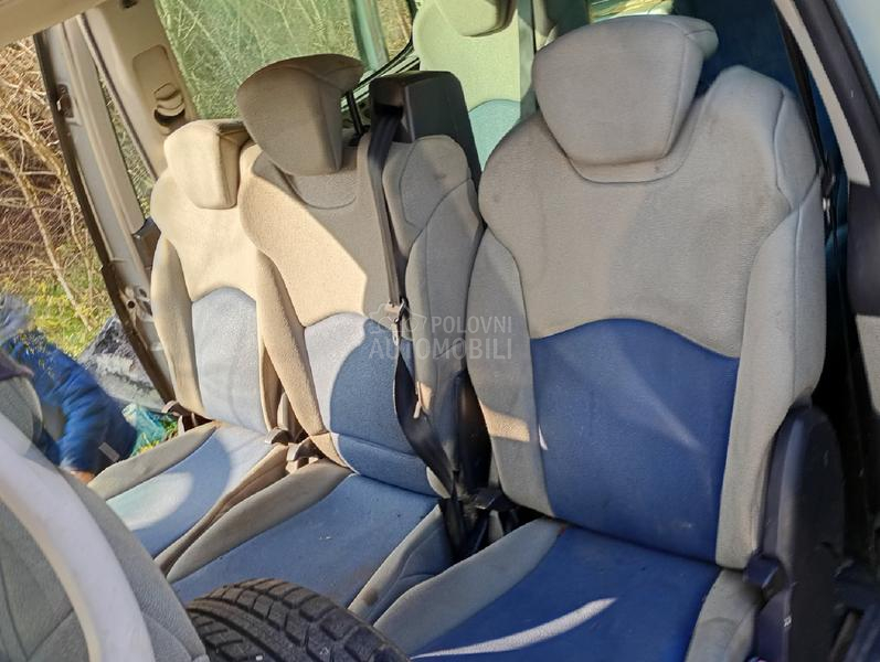 Citroen C8 -  kompletan auto u delovima