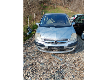 Citroen C8 -  kompletan auto u delovima