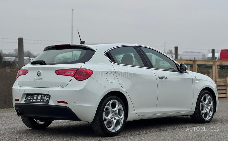 Alfa Romeo Giulietta 1.6 JTDM // F.ULL