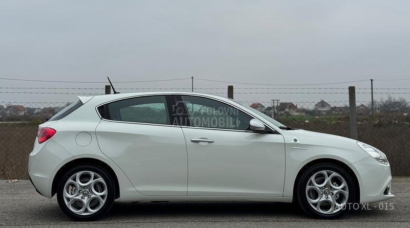 Alfa Romeo Giulietta 1.6 JTDM // F.ULL