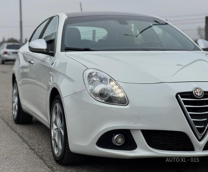Alfa Romeo Giulietta 1.6 JTDM // F.ULL