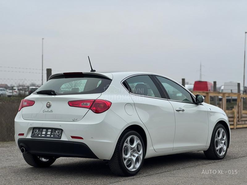 Alfa Romeo Giulietta 1.6 JTDM // F.ULL