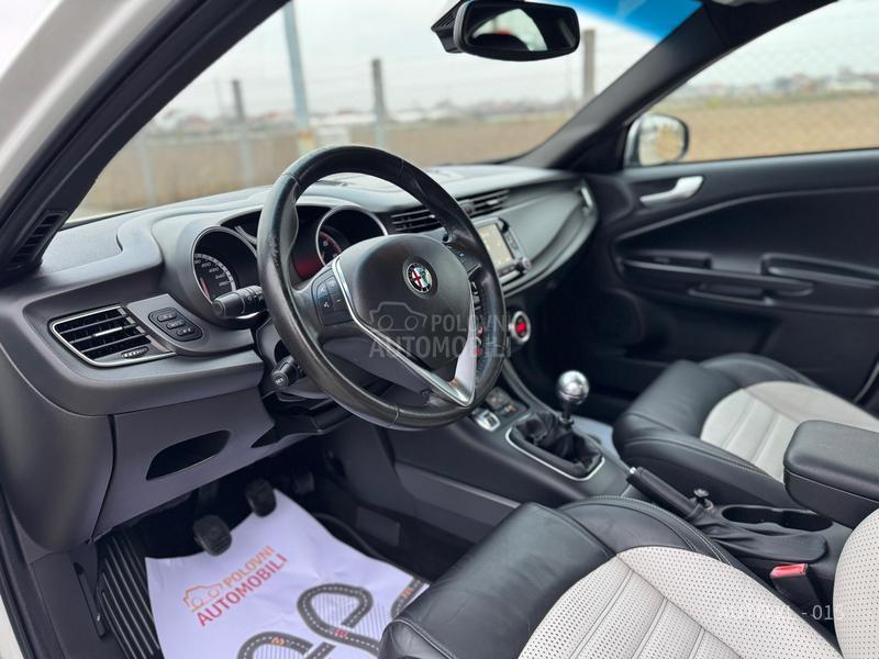 Alfa Romeo Giulietta 1.6 JTDM // F.ULL