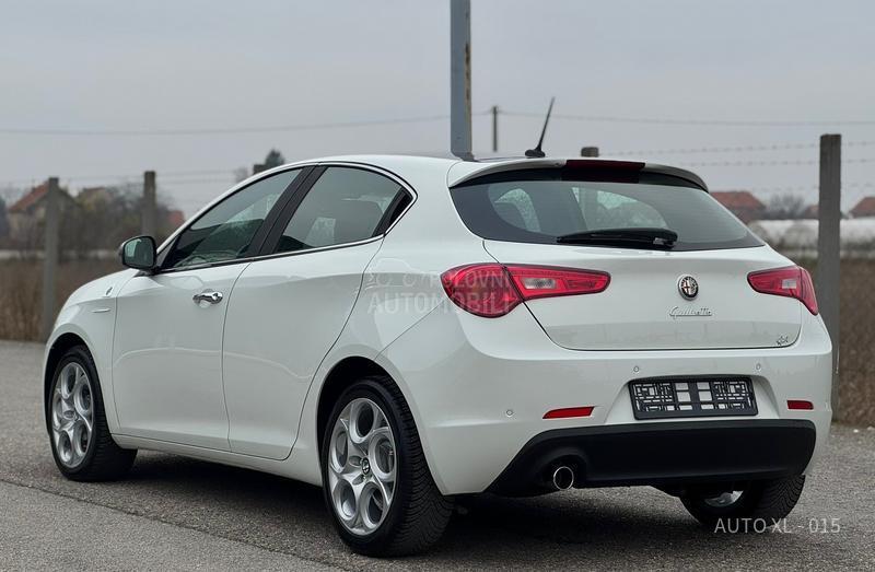 Alfa Romeo Giulietta 1.6 JTDM // F.ULL
