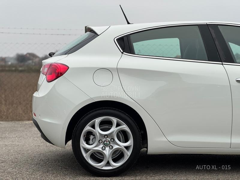 Alfa Romeo Giulietta 1.6 JTDM // F.ULL