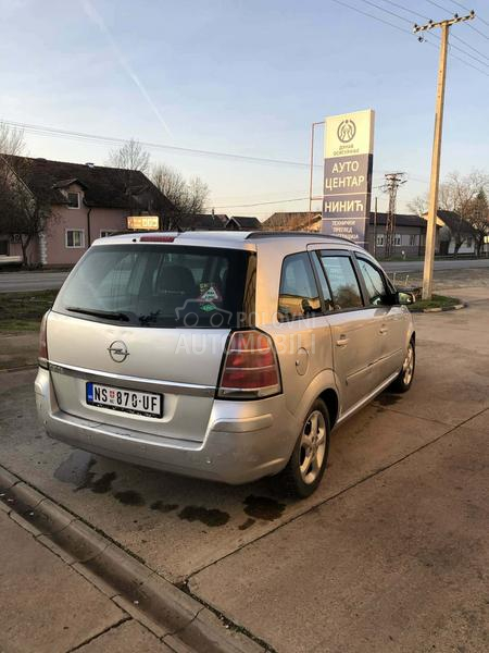 Opel Zafira 