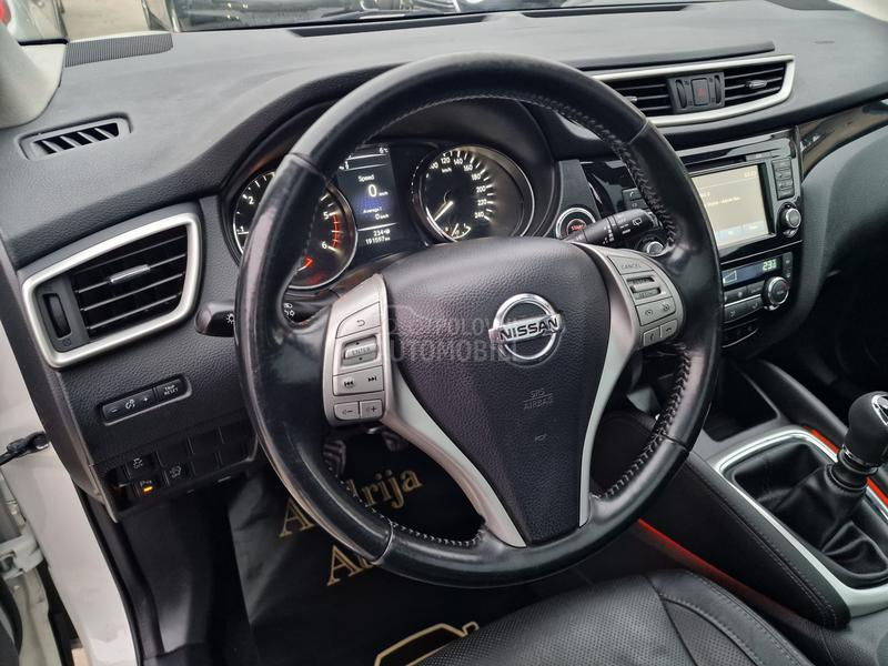 Nissan Qashqai TECNA P E R L A BELA