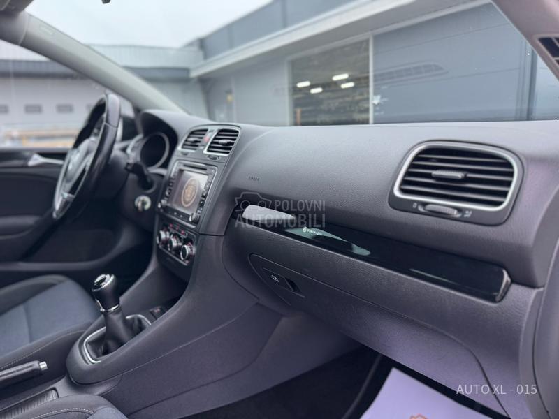 Volkswagen Golf 6 1.6 TDI / NAV / LED