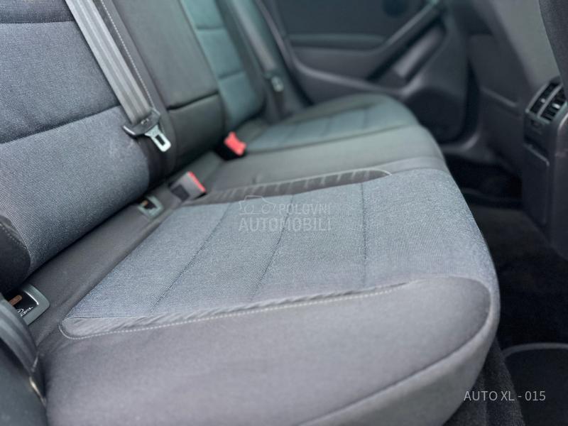 Volkswagen Golf 6 1.6 TDI / NAV / LED