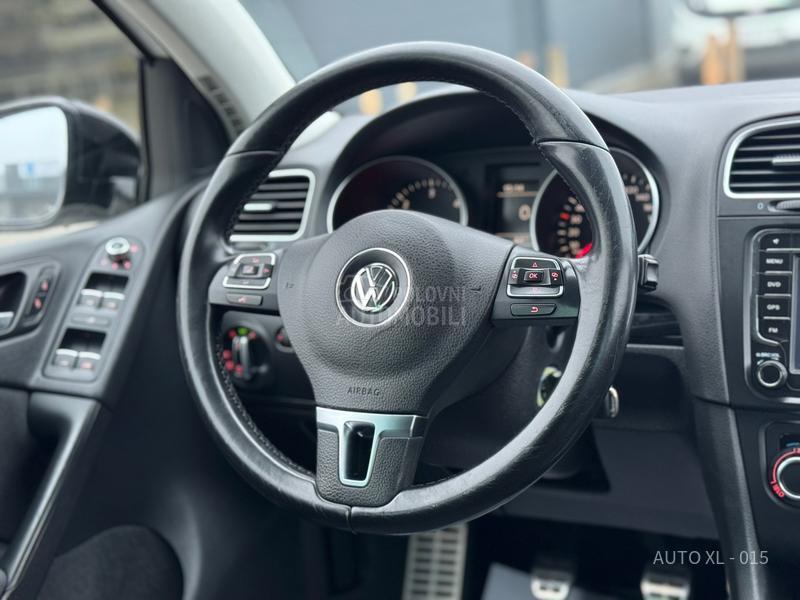 Volkswagen Golf 6 1.6 TDI / NAV / LED