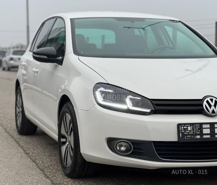 Volkswagen Golf 6 1.6 TDI / NAV / LED