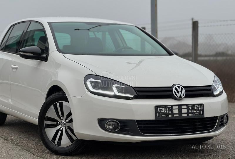 Volkswagen Golf 6 1.6 TDI / NAV / LED