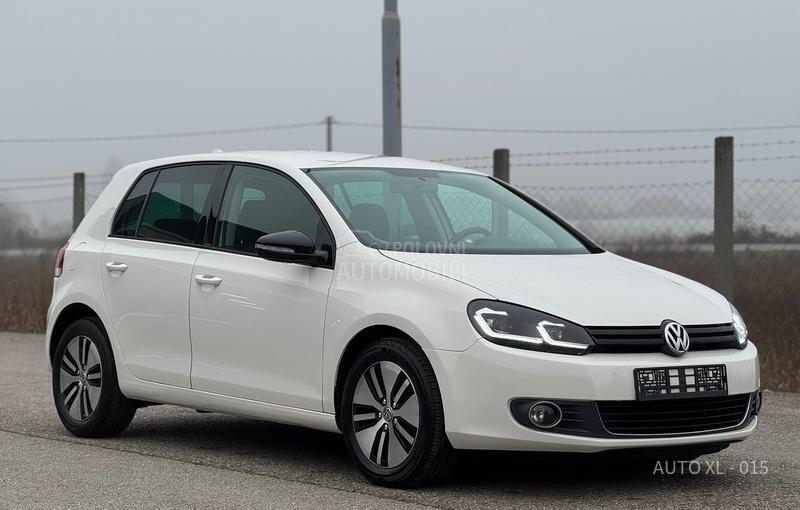Volkswagen Golf 6 1.6 TDI / NAV / LED