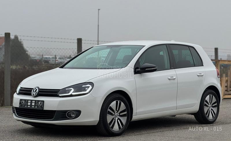 Volkswagen Golf 6 1.6 TDI / NAV / LED