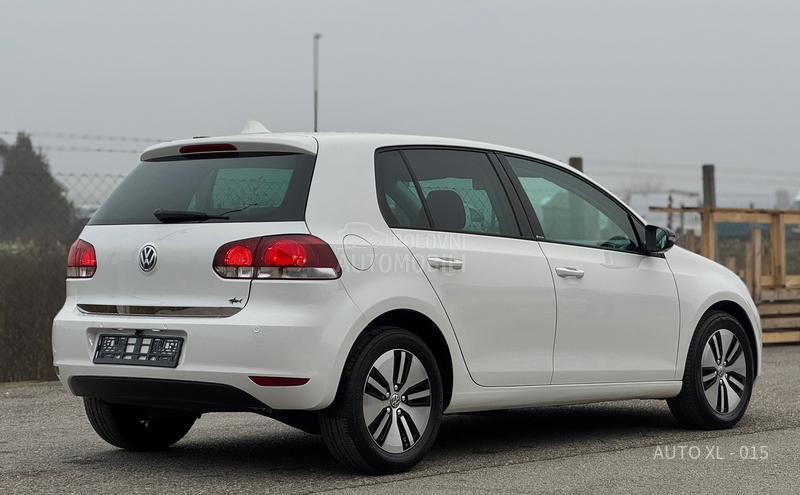 Volkswagen Golf 6 1.6 TDI / NAV / LED