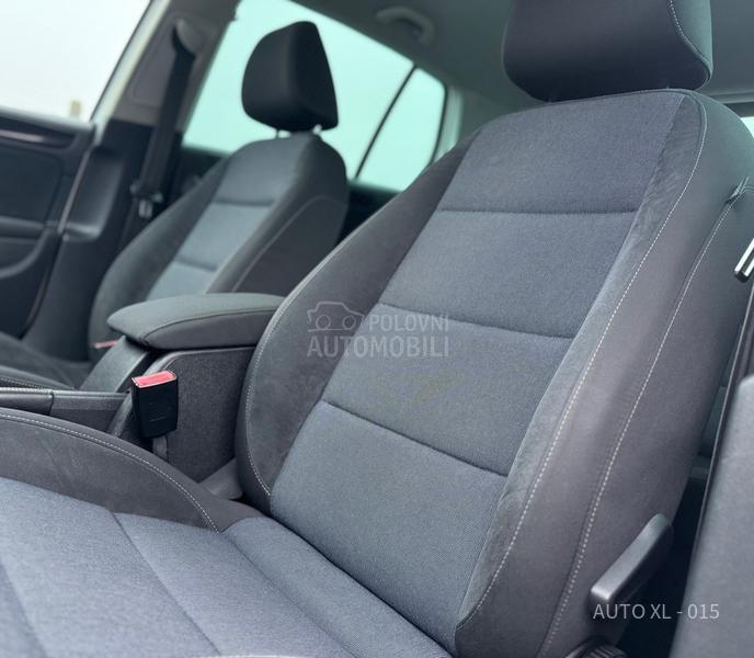 Volkswagen Golf 6 1.6 TDI / NAV / LED