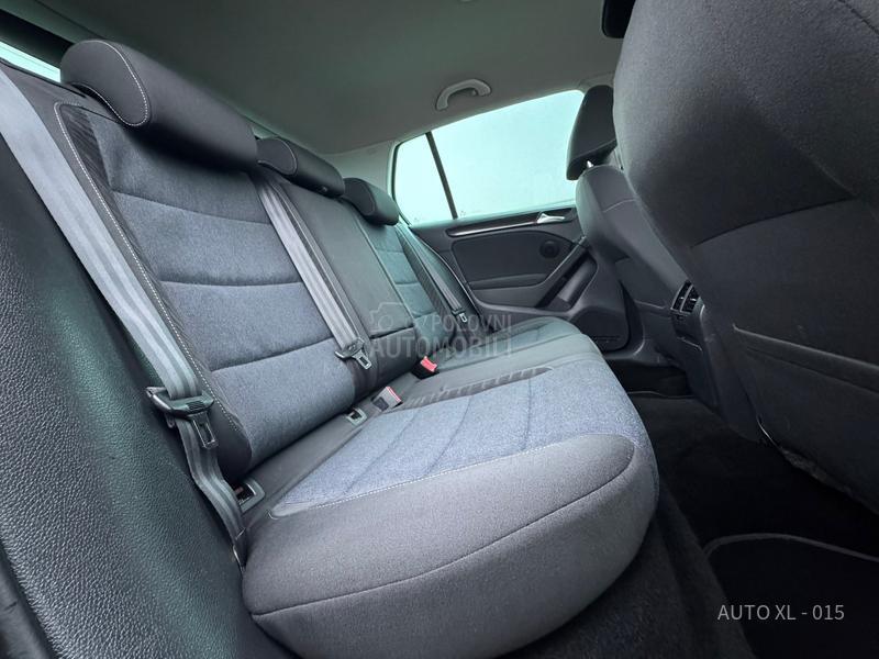 Volkswagen Golf 6 1.6 TDI / NAV / LED