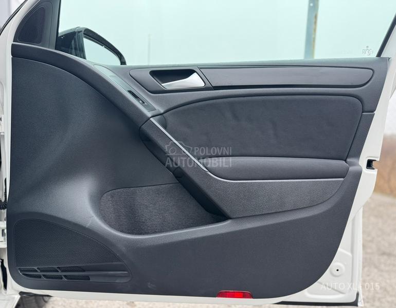 Volkswagen Golf 6 1.6 TDI / NAV / LED