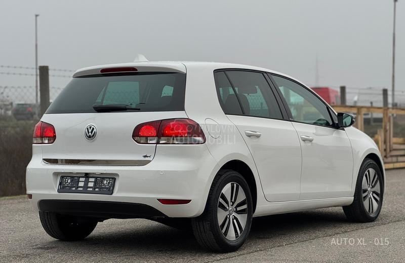 Volkswagen Golf 6 1.6 TDI / NAV / LED