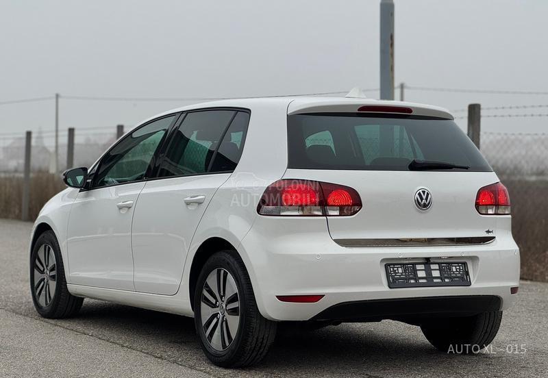 Volkswagen Golf 6 1.6 TDI / NAV / LED