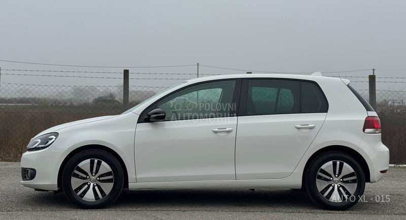 Volkswagen Golf 6 1.6 TDI / NAV / LED
