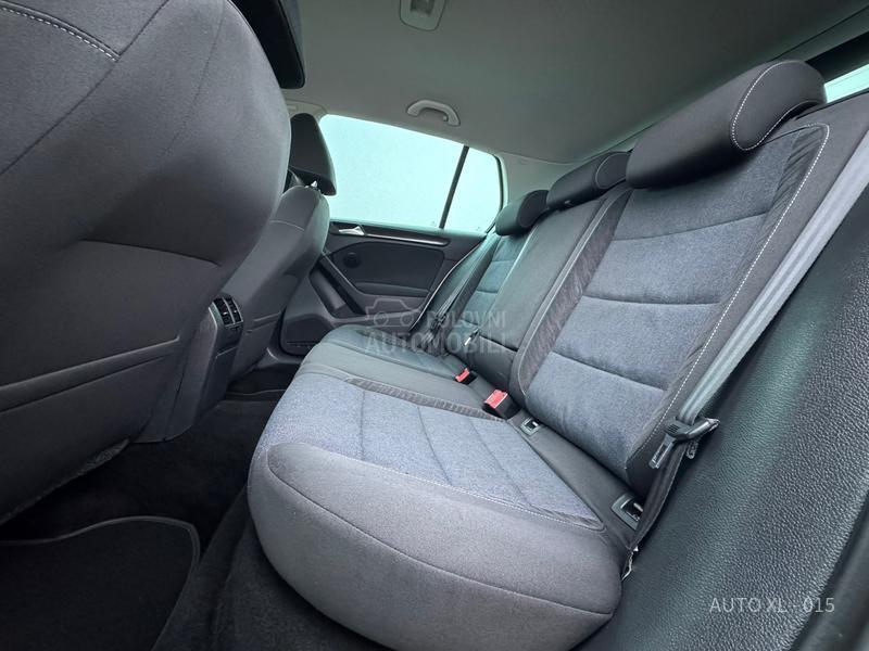 Volkswagen Golf 6 1.6 TDI / NAV / LED
