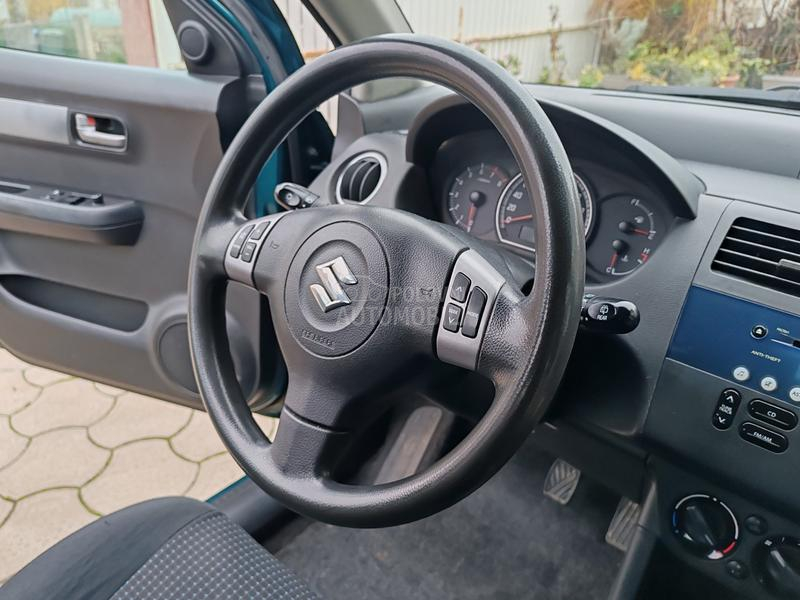 Suzuki Swift 1.3