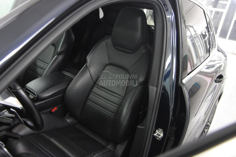Porsche Cayenne 3.0 V6