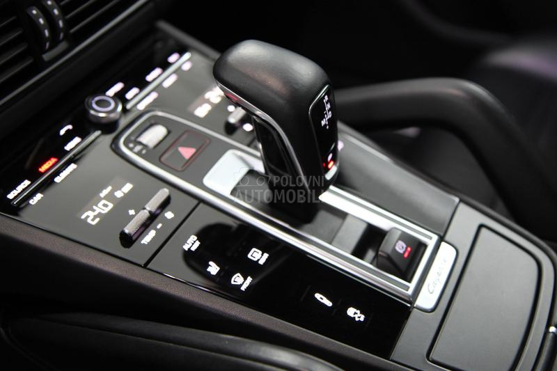 Porsche Cayenne 3.0 V6