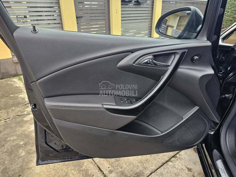 Opel Astra J //COSMO