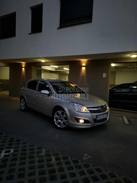 Opel Astra H 