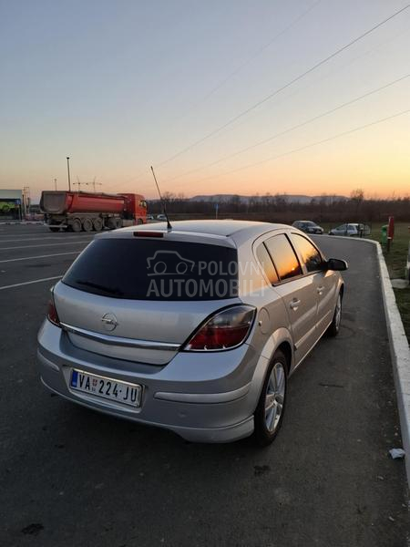 Opel Astra H 