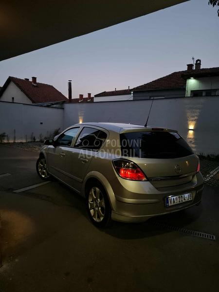 Opel Astra H 