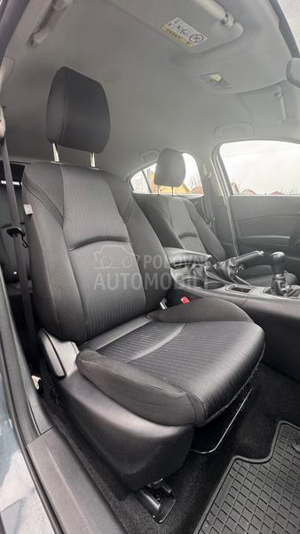 Mazda 3 1.5b SkYactive