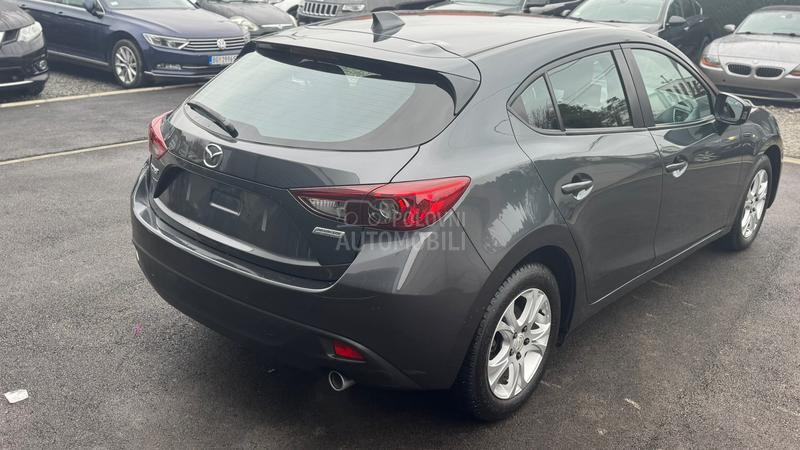 Mazda 3 1.5b SkYactive