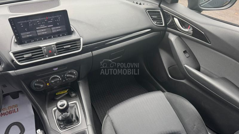 Mazda 3 1.5b SkYactive