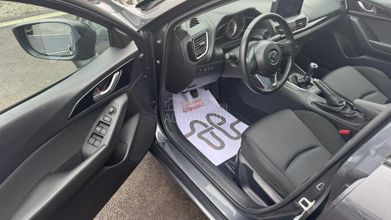 Mazda 3 1.5b SkYactive