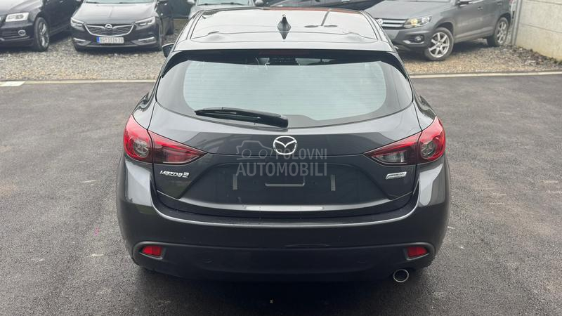 Mazda 3 1.5b SkYactive