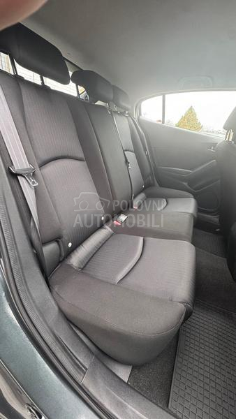 Mazda 3 1.5b SkYactive