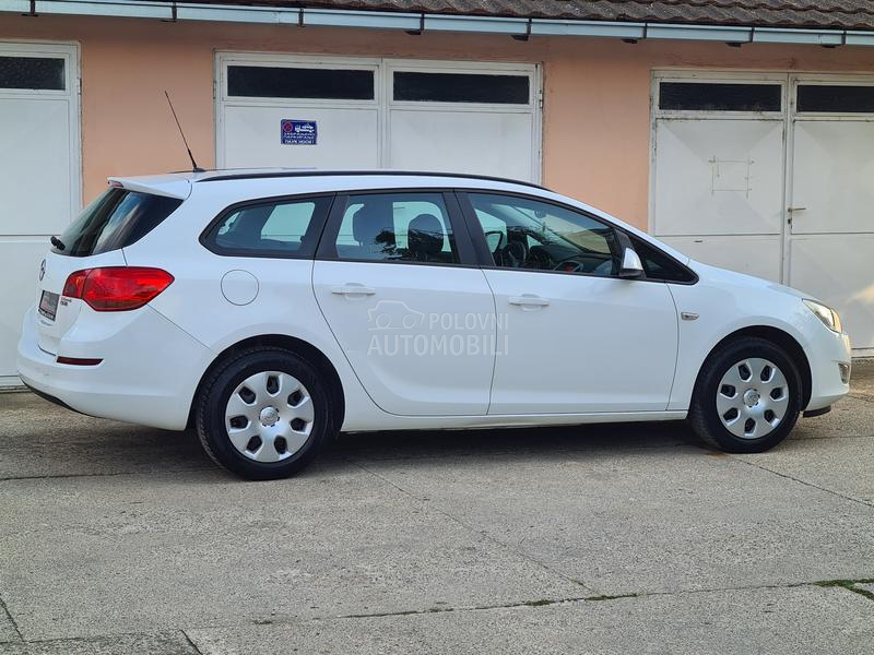 Opel Astra J 1.7cdti ENJOY