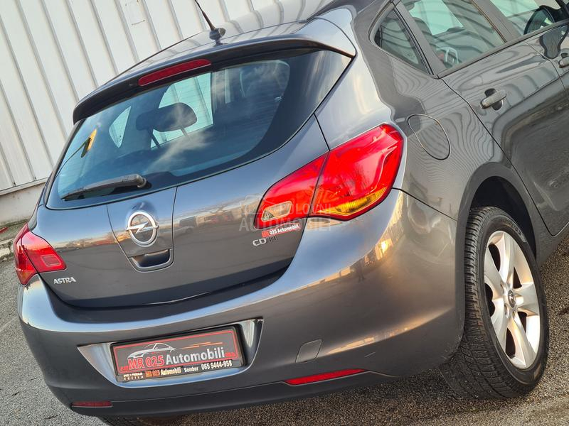 Opel Astra J 1.7cdti ENJOY